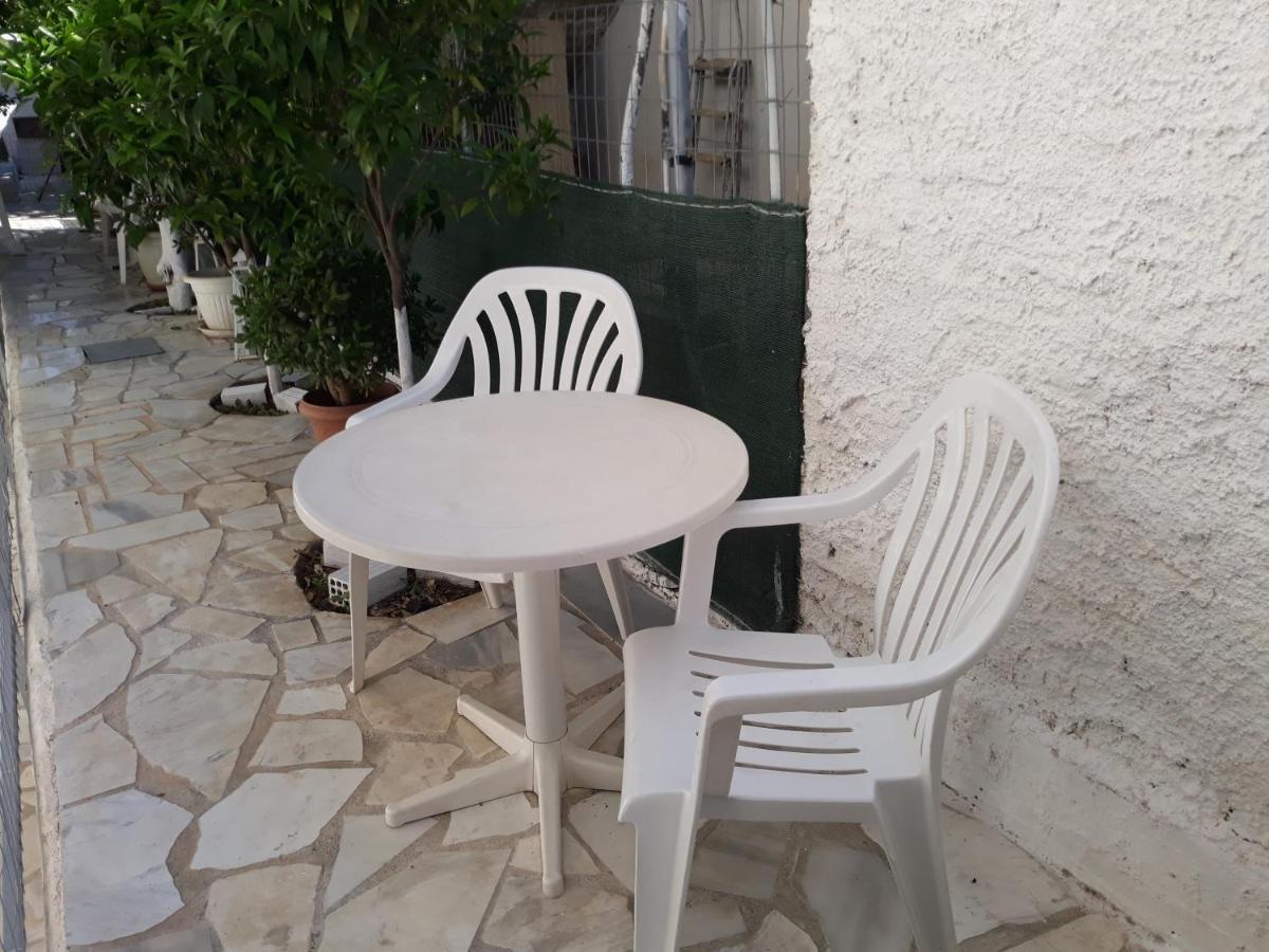 Cozy Flat In Nea Makri Appartement Buitenkant foto