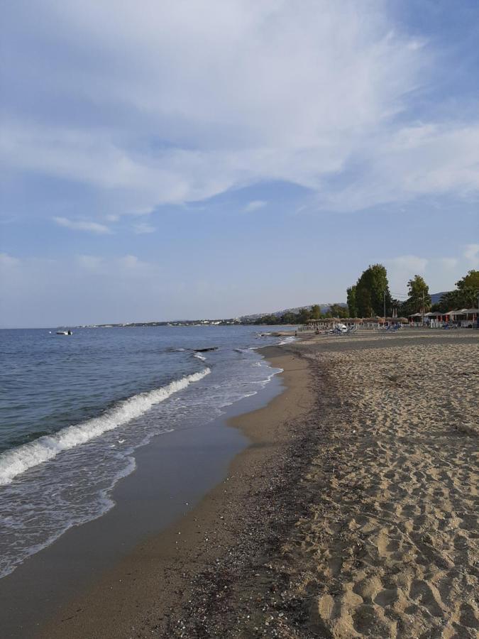 Cozy Flat In Nea Makri Appartement Buitenkant foto